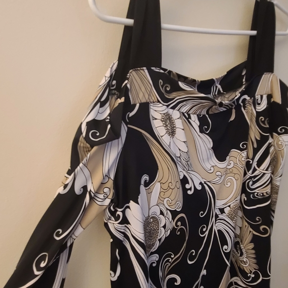 Top - Picture 2 of 4